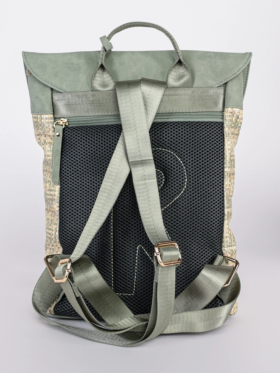 Рюкзак зеленого цвета с эффектом плетения